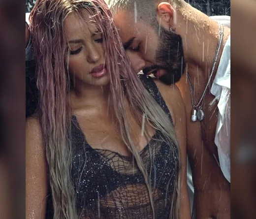 El tema viene acompaado por un videoclip con esttica de fantasa, donde la cantante aparece como una sirena, codirigido por Shakira y su colaborador de toda la vida, Jaume De Laiguana